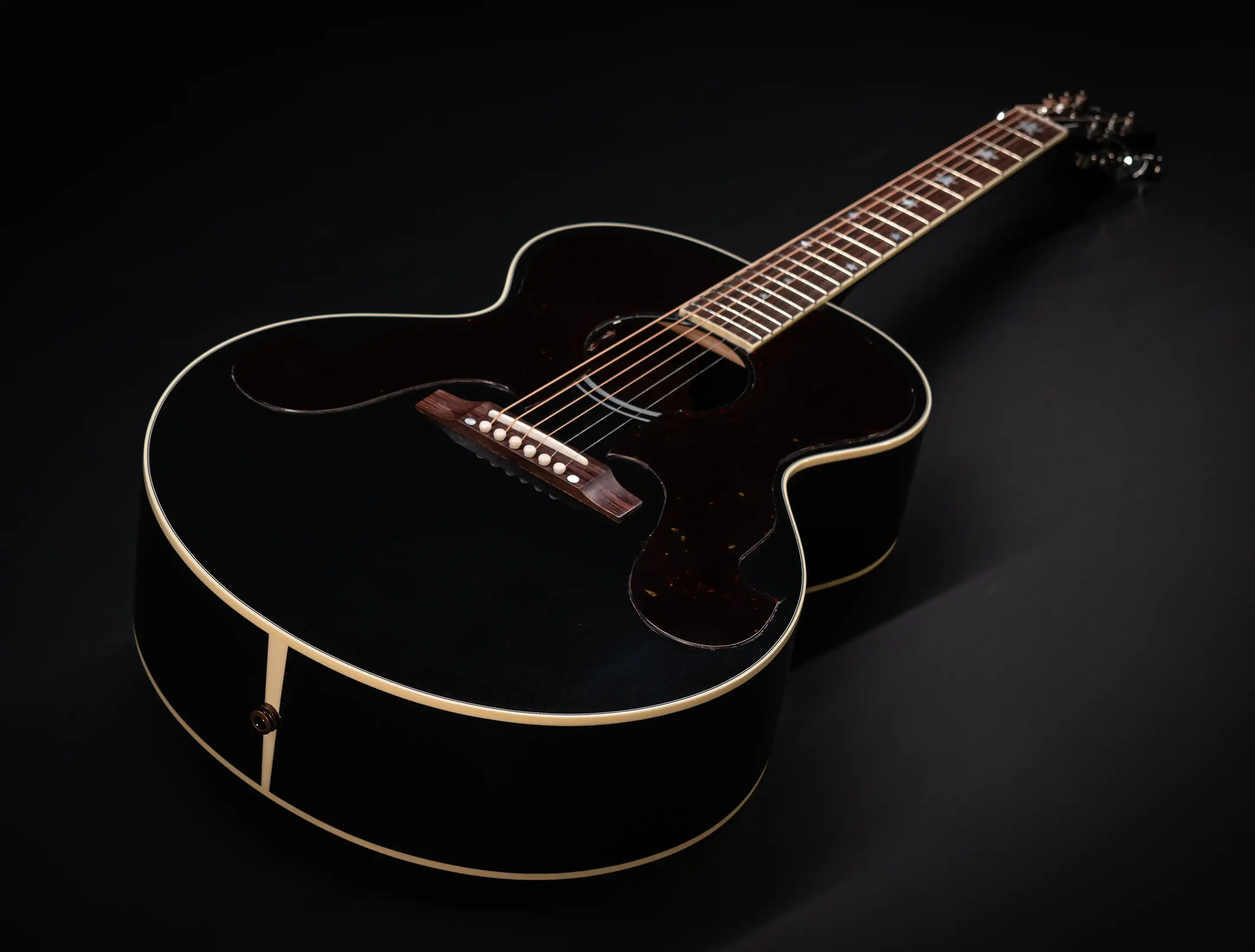 Gibson J-180 Everly Brothers Ebony | Musikhaus Hermann